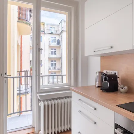 Διαμέρισμα Days - Glamorous W Balcony Near Vltava River