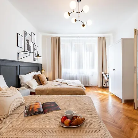 Apartamento Days - With Balcony & Garage Near Vltava River In New Town Praga