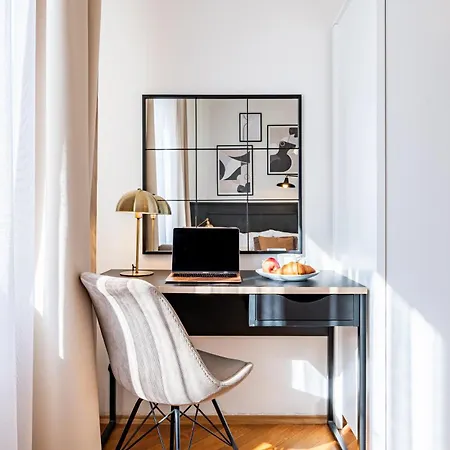 Days - With Balcony & Garage Near Vltava River In New Town