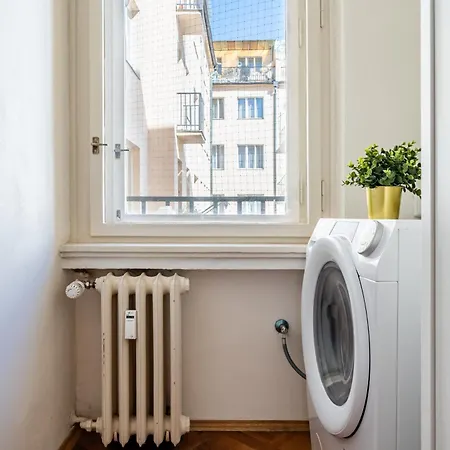 Days - With Balcony & Garage Near Vltava River In New Town Apartamento Praga