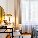 Days - With Balcony & Garage Near Vltava River In New Town Apartman Prága