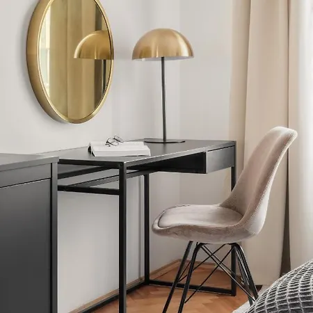 Days - Glamorous W Balcony Near Vltava River Apartamento